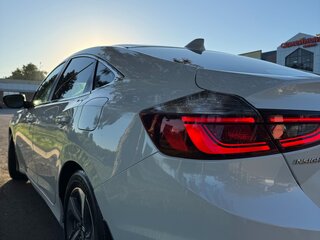2020 Honda Insight III, белый, 1990000 рублей, вид 3