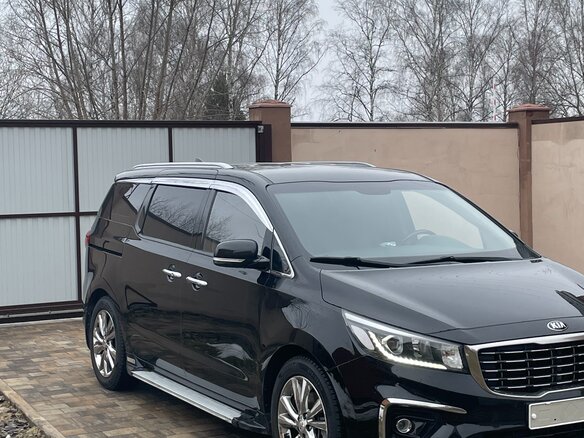 2019 Kia Carnival III, чёрный - вид 2