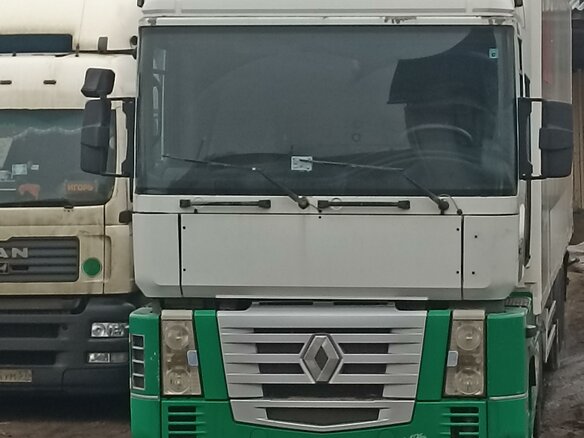 2003 Renault Magnum, белый - вид 1