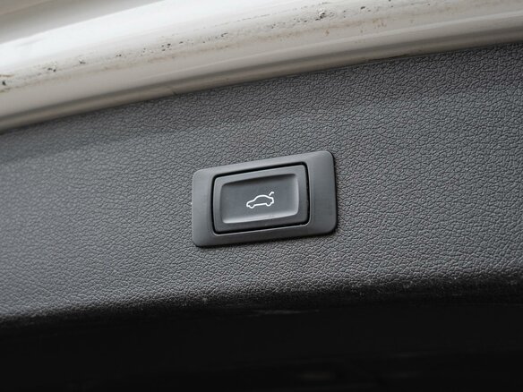 2015 Audi SQ5 I (8R), белый, 2490000 рублей - вид 26