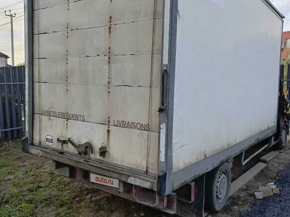2001 Renault Master, красный, 1200000 рублей - вид 2