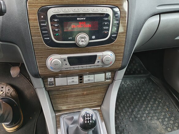 2008 Ford Focus II Рестайлинг, серебристый, 550000 рублей - вид 23