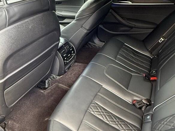 2021 BMW 5 серии 530d xDrive VII (G30/G31/G38) Рестайлинг, чёрный, 7490000 рублей - вид 32