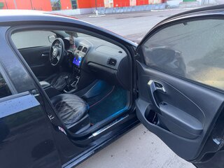 2011 Volkswagen Polo V, чёрный, 320000 рублей, вид 5