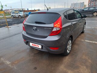2011 Hyundai Solaris I, серый, 700000 рублей, вид 4