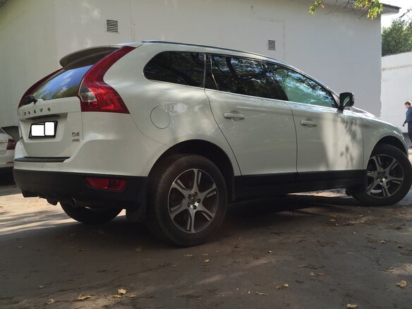 2012 Volvo XC60 I, белый - вид 3