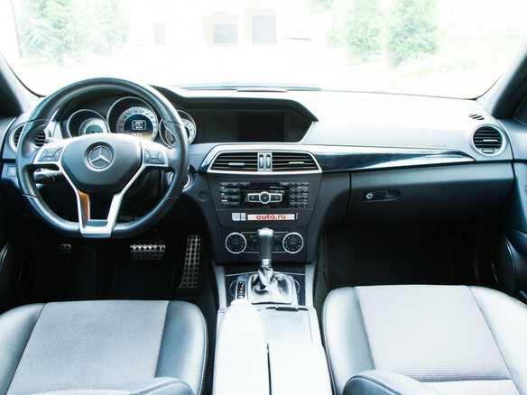 2011 Mercedes-Benz C-Класс 200 III (W204) Рестайлинг, белый - вид 4