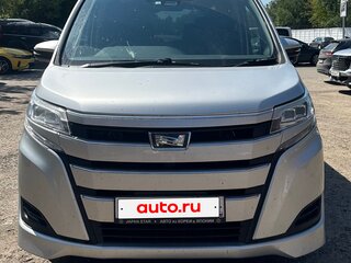 2020 Toyota Noah III (R80) Рестайлинг, серебристый, 2050000 рублей, вид 2