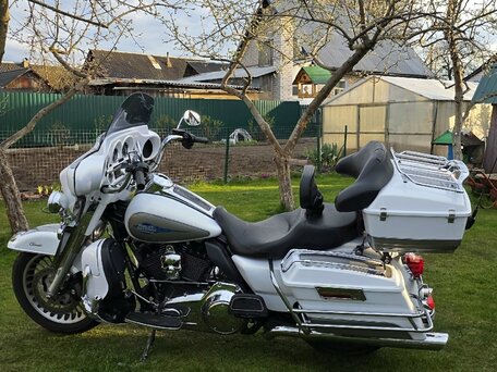 2009 Harley-Davidson Electra Glide, белый, 742786 рублей, вид 3