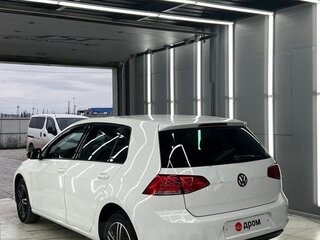 2013 Volkswagen Golf VII, белый, 900000 рублей, вид 3