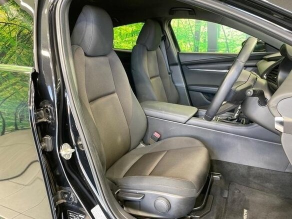 2020 Mazda 3 IV (BP), чёрный, 1435000 рублей - вид 13