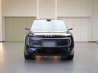2026 Audi E7X, серый, 7850206 рублей, вид 2
