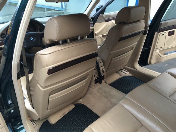 1997 BMW 7 серии 750i III (E38), зелёный - вид 9