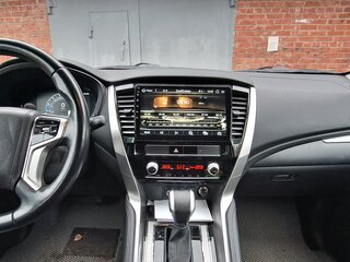2020 Mitsubishi Pajero Sport III Рестайлинг, белый, 3750000 рублей, вид 5