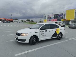 2016 Skoda Rapid I, белый, 690000 рублей, вид 2