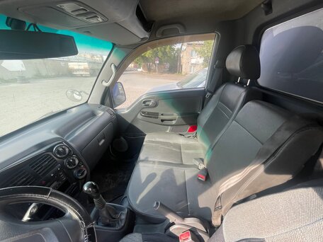 2010 Kia Bongo, белый, 1100000 рублей, вид 4