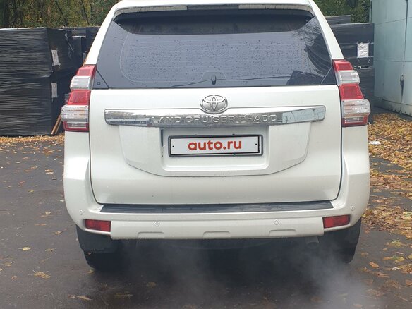 2015 Toyota Land Cruiser Prado 150 Series Рестайлинг 1, белый, 3500000 рублей - вид 2