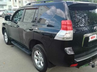2010 Toyota Land Cruiser Prado 150 Series, чёрный, 2900000 рублей, вид 3