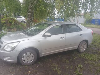2013 Chevrolet Cobalt II, серебристый, 500000 рублей, вид 2