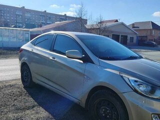 2011 Hyundai Solaris I, бежевый, 800000 рублей, вид 3