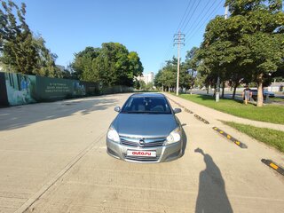 2011 Opel Astra H Рестайлинг, серый, 600000 рублей, вид 1