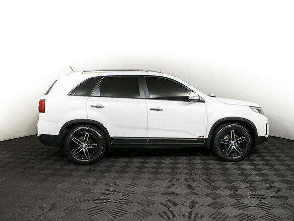 2016 Kia Sorento II Рестайлинг, белый - вид 3