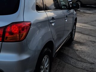 2012 Mitsubishi ASX I, серебристый, 1100000 рублей, вид 4