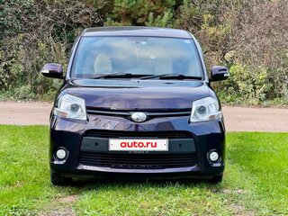 2012 Toyota Sienta I Рестайлинг 2, чёрный, 899000 рублей, вид 1