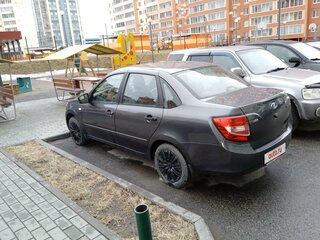 2017 Lada (ВАЗ) Granta I, серебристый, 750000 рублей, вид 2
