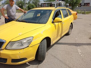 2013 Skoda Octavia II (A5) Рестайлинг, жёлтый, 420000 рублей, вид 1