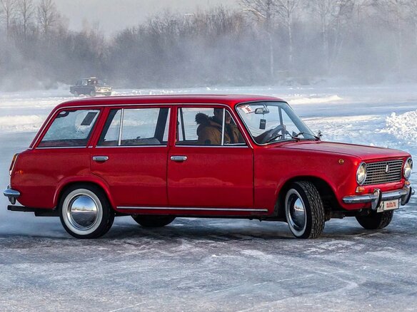 1975 Lada (ВАЗ) 2102, красный