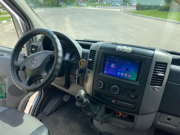 2010 Mercedes-Benz Sprinter, серебристый, 3100000 рублей - вид 15