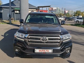 2016 Toyota Land Cruiser 200 Series Рестайлинг 2, чёрный, 7300000 рублей, вид 3