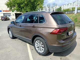 2017 Volkswagen Tiguan II, коричневый, 1850000 рублей, вид 4