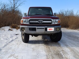 2014 Toyota Land Cruiser 79 70 Series Рестайлинг 1, красный, 5700000 рублей, вид 3