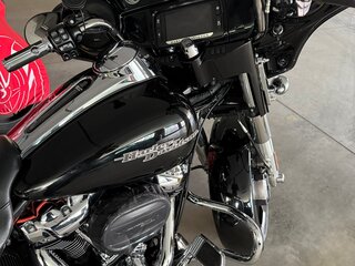 2017 Harley-Davidson Street Glide Special, чёрный, 1800000 рублей, вид 2