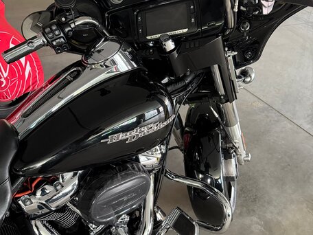 2017 Harley-Davidson Street Glide Special, чёрный, 2000000 рублей, вид 2