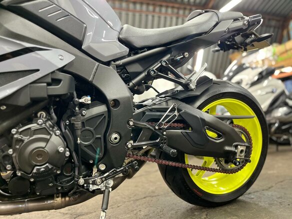 2017 Yamaha MT-10, серый, 1280000 рублей - вид 25