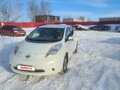 2011 Nissan Leaf (EM61) I (ZE0/AZE0), белый, 750000 рублей - вид 2