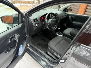 2011 Volkswagen Polo V, чёрный, 960000 рублей, вид 4
