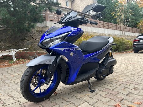 2020 Yamaha Aerox 155, синий, 420000 рублей, вид 1