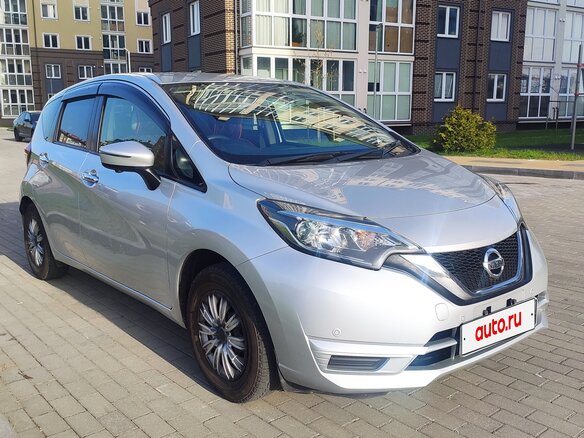 2018 Nissan Note II Рестайлинг, серебристый, 1000000 рублей - вид 3