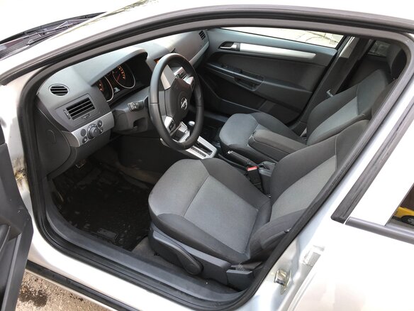 2013 Opel Astra H Рестайлинг, серебристый - вид 5
