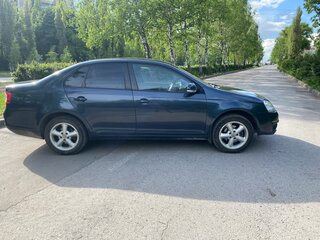 2010 Volkswagen Jetta V, серый, 595000 рублей, вид 2