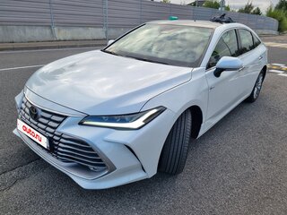 2025 Toyota Avalon V Рестайлинг 2, белый, 4900000 рублей, вид 3