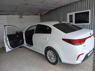 2018 Kia Rio IV, белый, 1170000 рублей, вид 3