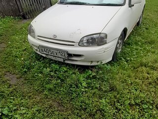 1998 Toyota Starlet V (P90), белый, 180000 рублей, вид 1