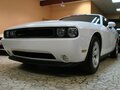 2013 Dodge Challenger III Рестайлинг, белый - вид 2