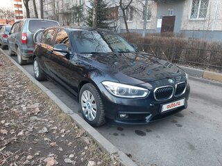 2016 BMW 1 серии 118i II (F20/F21) Рестайлинг, чёрный, 1600000 рублей, вид 3