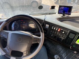 2012 Sinotruk Howo ZZ3327, красный, 2000000 рублей, вид 4